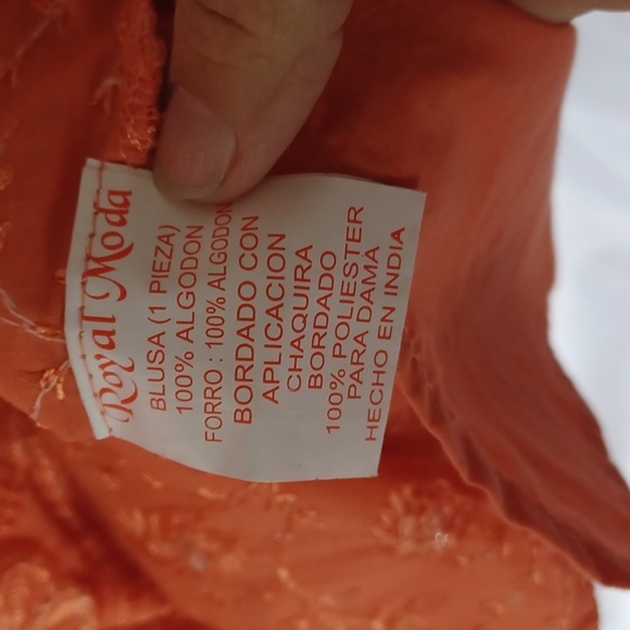 Royal Moda Boho Embroidered & Sequin Tunic Size XL, 24" pit to pit,  31" long - Picture 6 of 7